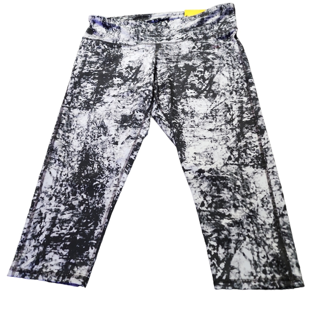 NWT Freedom Yoga crop pants black Light graysoft tight fit